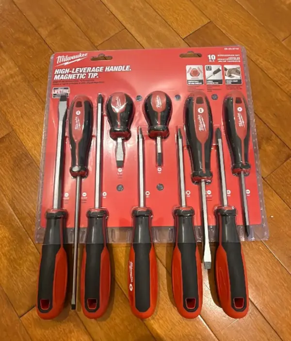 48-22-2710 10 pc Screwdriver Set Milwaukee Chuck