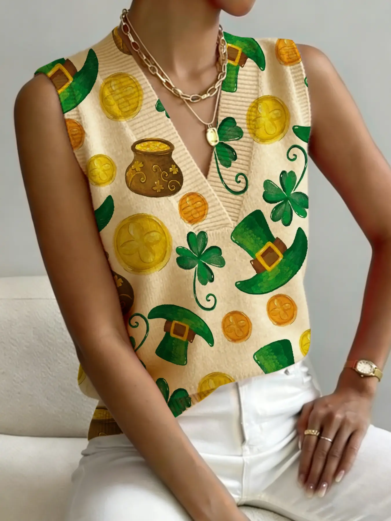 Women's St Patrick's Day Gold Coin Clover Print V Neck Sleeveless Knit Sweater Vest, Casual Breathable Colorblock Top for Spring Summer Fall