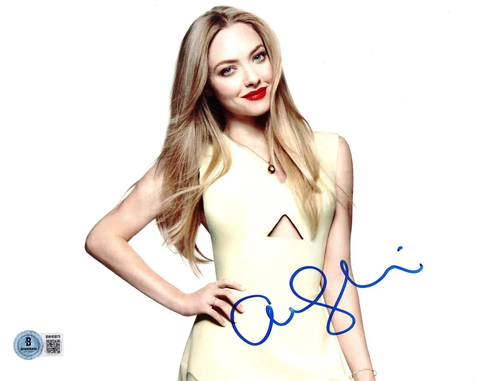 Amanda Seyfried Authentic Autographed 8x10 Photo