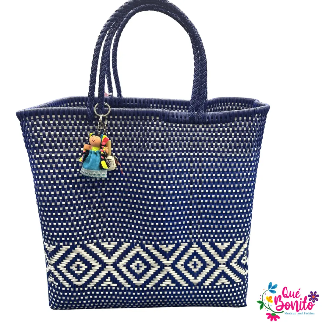 Extra Large Shopping Tote Hand Woven with Handle with Artisan Keychain.