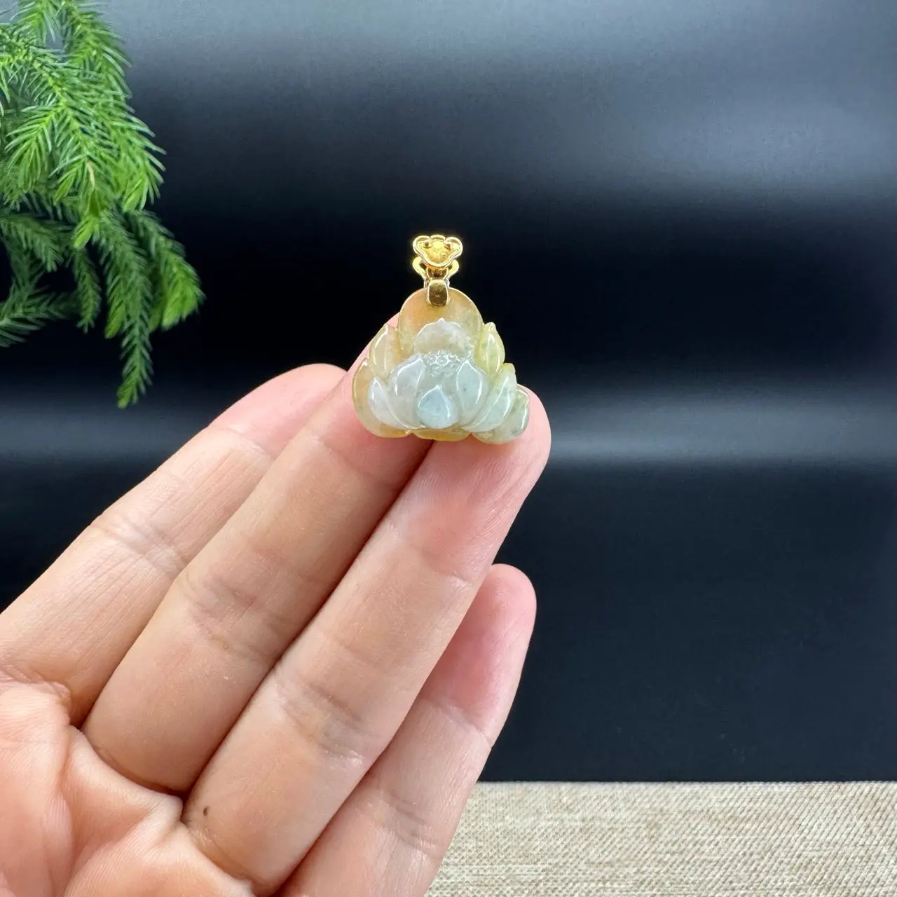 Natural 18K Yellow Gold Burmese Yellow Jadeite Jade Lotus Flower Pendant