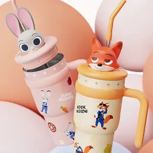 Zootopia Nick & Judy Thermos with Collectible Figures on Lid – 700ml Insulated Travel Mug, Hot & Cold Beverage Cup for Fans