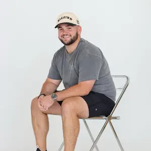 OG Griffin Trucker Black - Classic Style with OG Griffin Logo, Perfect for Everyday Wear