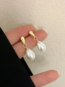 Elegant Faux Pearl Drop Earrings, Dangle Earrings, Teardrop Design, Ideal for Parties, Stylish Accessory for Women, Versatile Gift Option