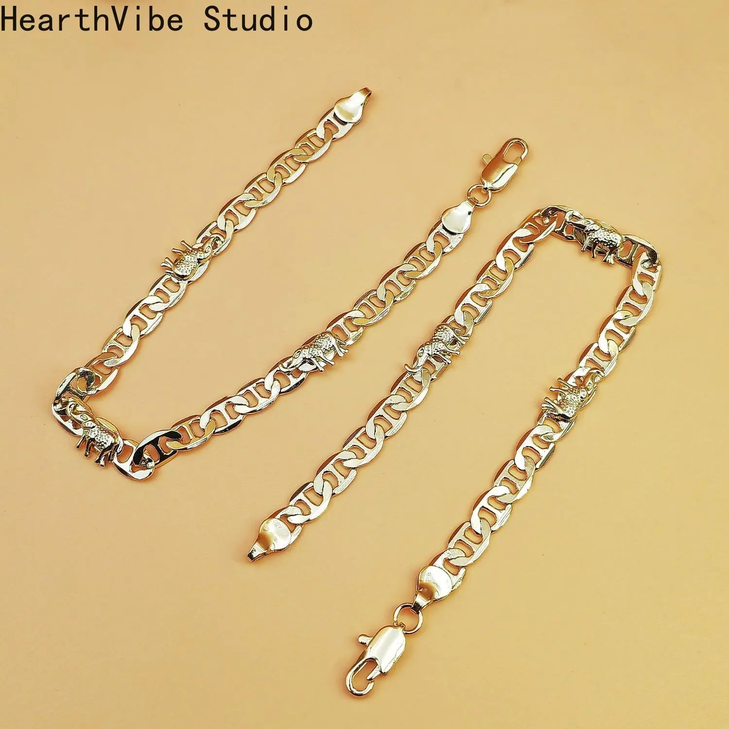 Punk Style Copper Plated 18K Unisex Elephant Hoop Bracelet Friend Gift Chain Vintage Geometric Shape for Anniversary Celebration