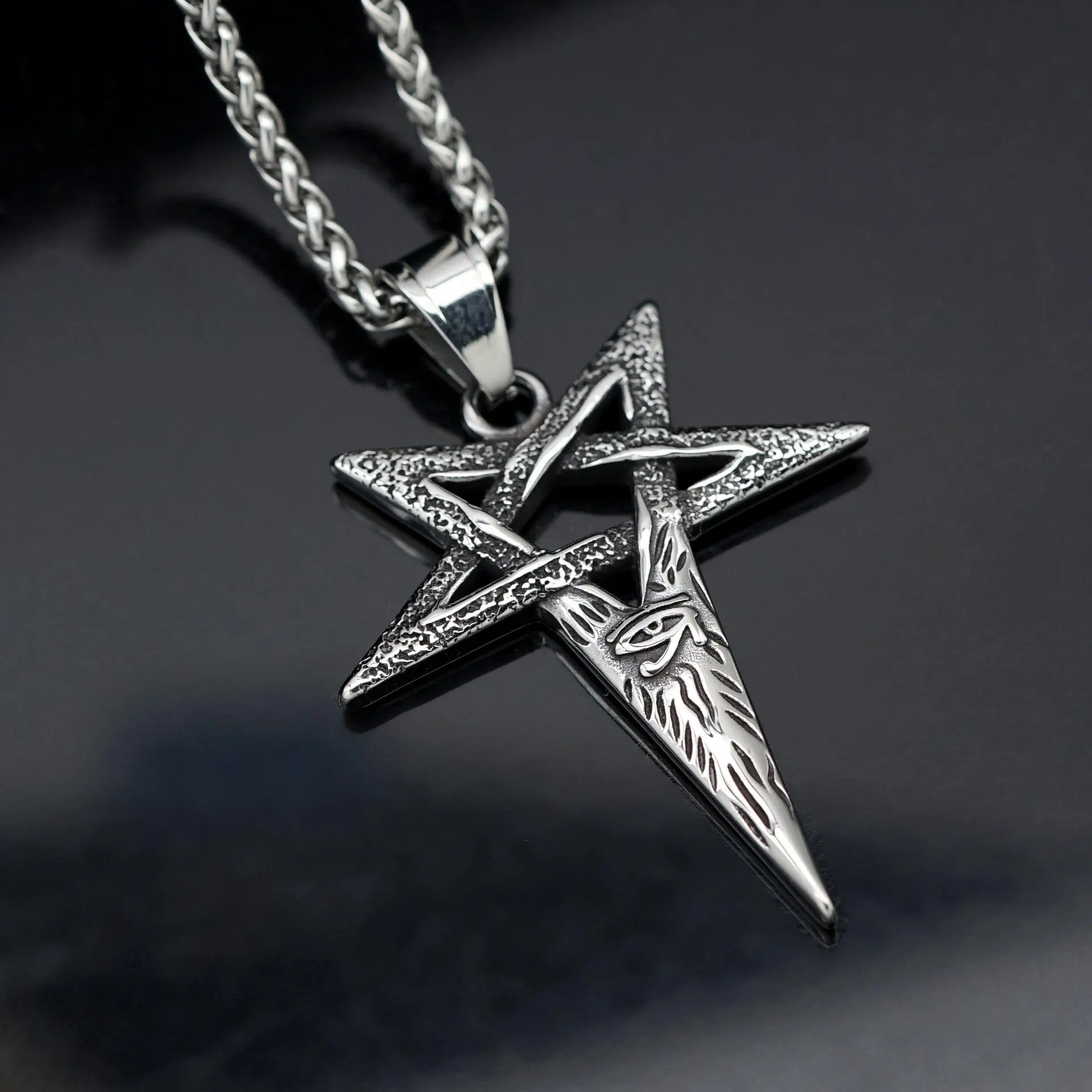 Hip-hop trend, cool and versatile five-pointed star devil eye pendant for men and women