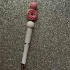 Donut Sprinkle Beaded Pen    Description: