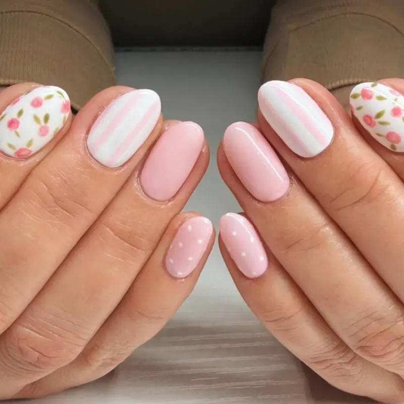 24pcs Oval Short Fake Nails, False Nails, Nude / Base + Hand-Painted Roses + Stripes + Dots, Reusable, Beginner-Friendly, Includes Jelly Glue & Nail File