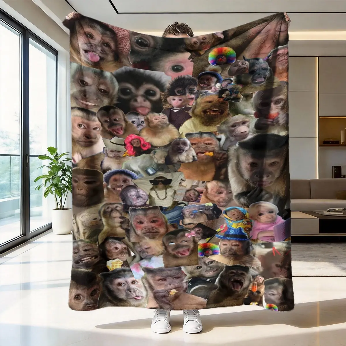 Funny Monkey Themed Blanket, High-Weight Flannel Fabric, Soft and Warm, Ideal Gift for Humor Lovers, Indoor and Outdoor Use