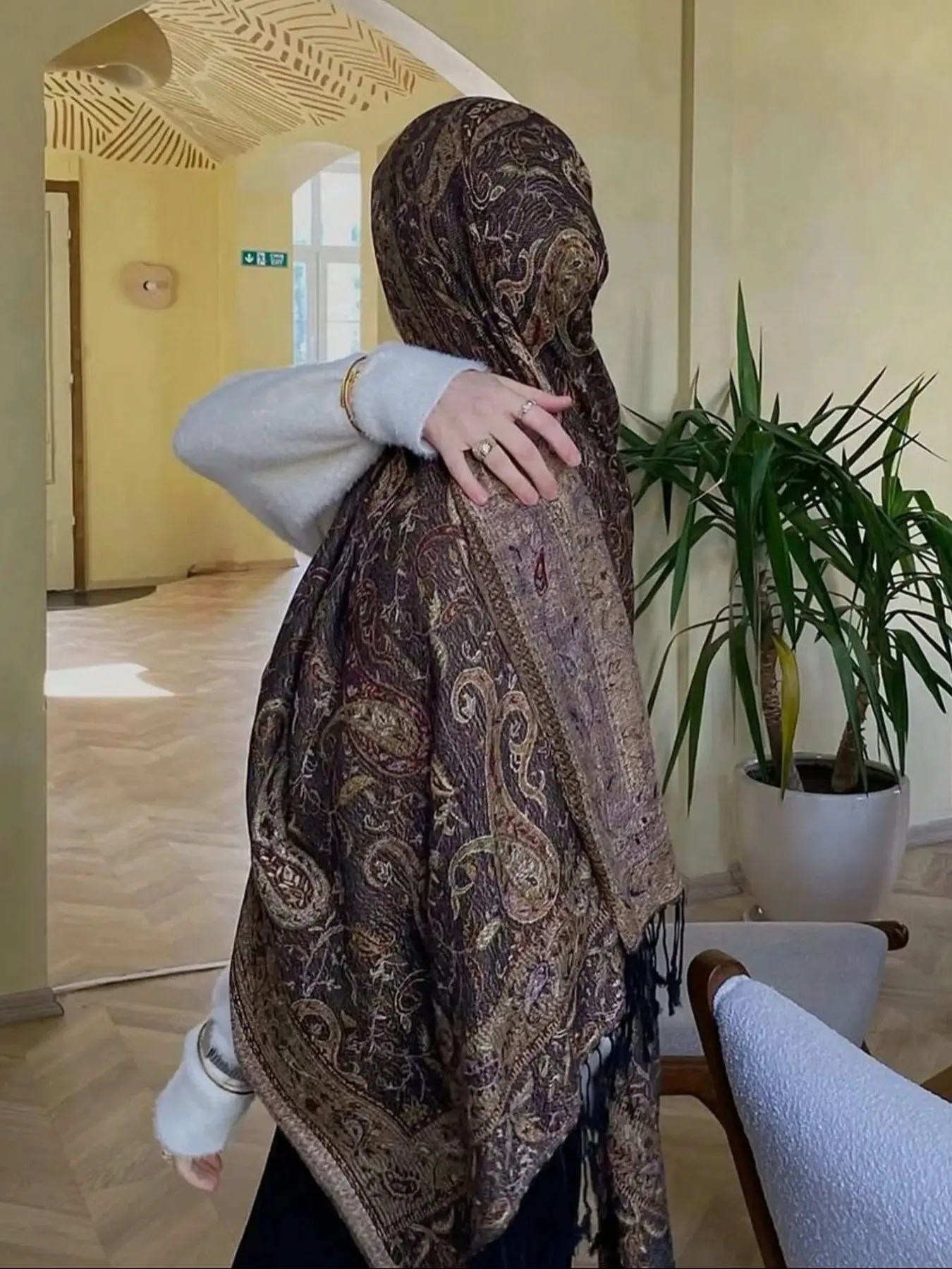 Women's Fashion New Winter Jacquard Scarf Thick Warm Elegant Turban Hijab, Stylish Chic Muslim Headscarf for Ladies, Cozy Knit Shawl for Cold Weather