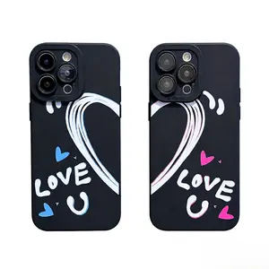 A Set of Couple Phone Cases in Red And Blue, Featuring Heart Puzzle Designs. These Artistic And Creative11-17 Phone Cases Are Made of Frosted TPU, Providing a Comfortable Grip While Effectively Protecting Your Phone from Drops And Impacts.