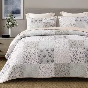 Reversible Boho Quilts Queen Size Gray Bedspreads Lightweight Coverlet All Season Patchwork Quilt Bedding Set with Printed Floral Pattern (1 Quilt, 2 Pillow Shams)