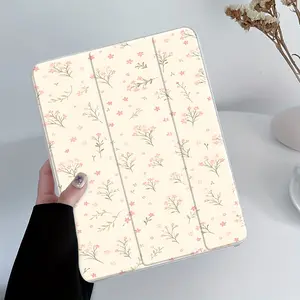 Cute Vintage Floral iPad Case Transparent Acrylic Hard Back Panel With Pencil Slot，Suitable for Ipad mini pro air. Scratch-resistant Ultra-thin Protective Case, Shock-resistant Full Cover Protective Case Suitable for Offices Schools and Homes