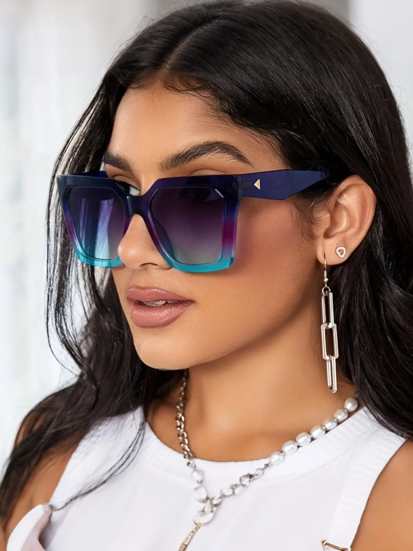 Women's fashionable sunglasses, lenses suitable for parties and gifts, fashionable glasses, fashionable accessories, fashionable glasses, lightweight glasses, designer glasses, women's sunglasses, for style conscious buyers, Square Sunglasses