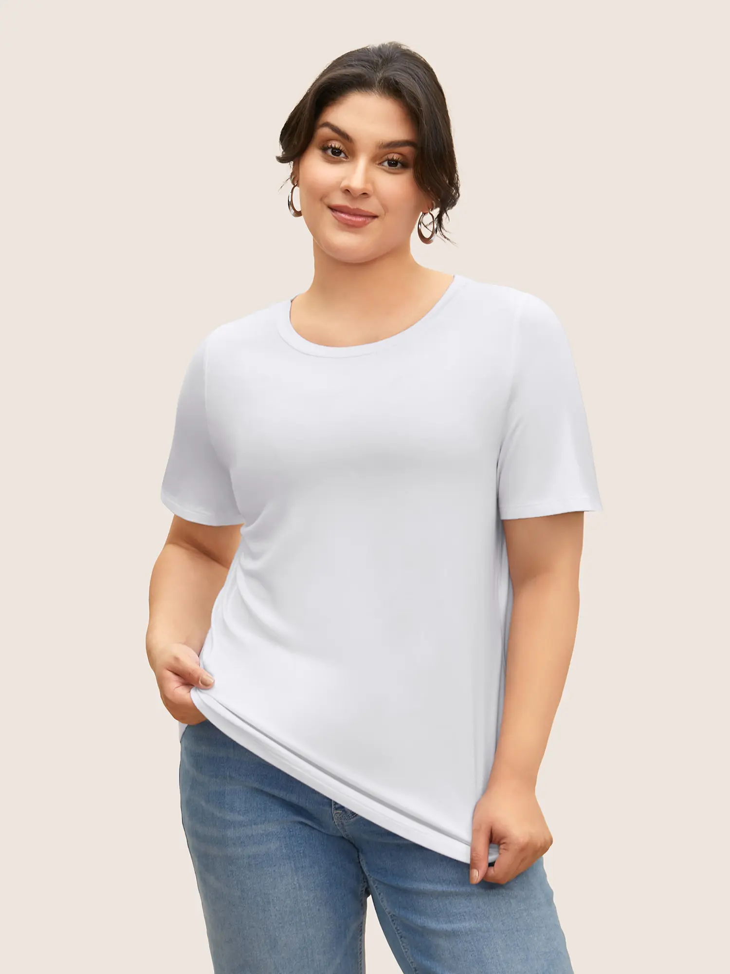 BLOOMCHIC Women's Plus Size Short-Sleeve Round Neck Minimalist Casual T-Shirt - Supersoft Solid Basic Knit Top, M-6X Fit, 2026 Summerfinds Top, Shortsleeve, Tshirt,Summerfinds,summeroutfits,vacationoutfits,beachoutf Fit Top