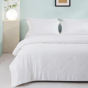 TOSMO 100% Natural Bamboo Cooling Comforter Quilt - Light Material, Soft Breathable Silky Down Alternative Duvet Insert for Restful Sleep, Easy Clean Bamboo Cooling Quilt, Bamboo Cooling Quilts, Cooling Comforter Quilts