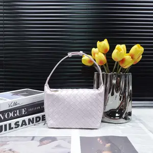 Pre-owned Bottega Veneta Leather Shoulder Bags Wallace Intrecciato Pink Shoulder Bag T10309177