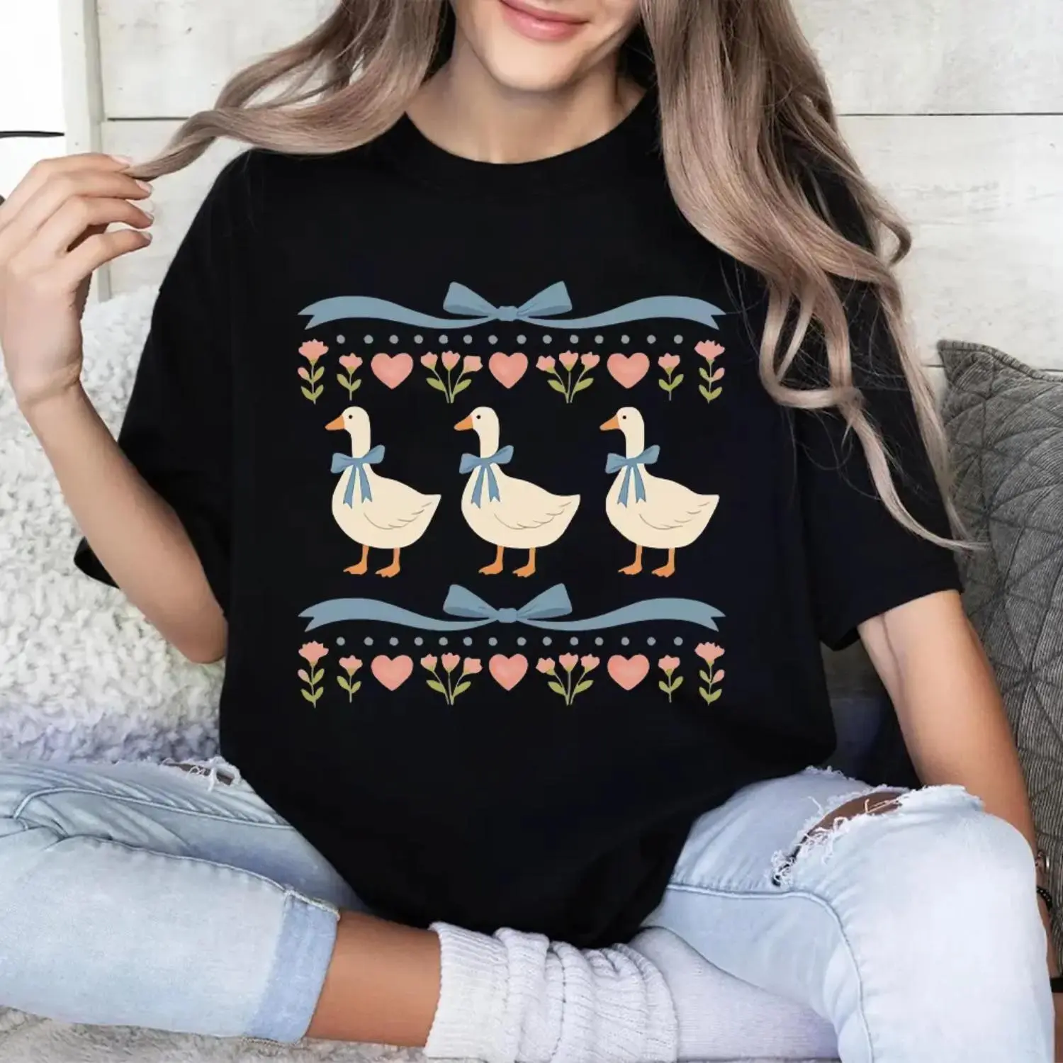 Casual Women's Patterned ShortSleeve Cotton TShirt Featuring Cute Cartoon Duck Design and Breathable Slight Stretch