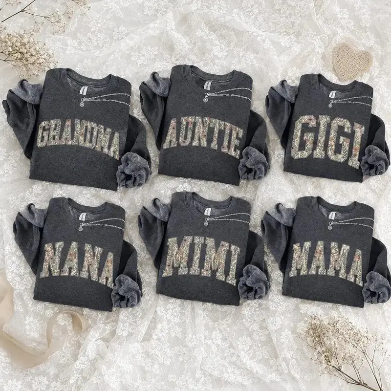 Grandma Gigi Nana Mimi Mama Auntie Floral Sweatshirt, Vintage Botanical Family Matching Shirt, Mother’s Day Gift for Mom Grandma Nana Gigi Mimi Auntie, Floral Letter Graphic Crewneck