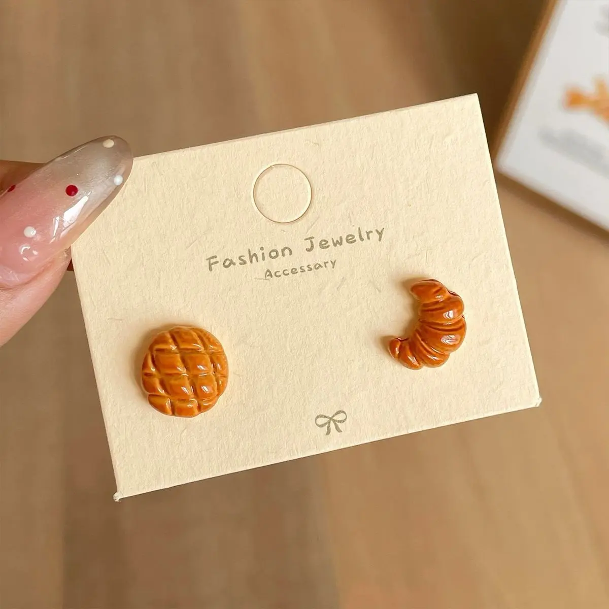 Women's Lightweight Food-Themed Croissant-Pretzel Stud Earrings Set, Cute Costume Jewelry, Daily Wear Fashion Accessory Gift Item