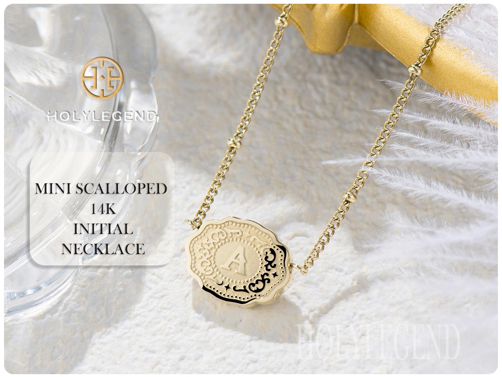 Holylegend 14K Real Gold-Plated Mini Letter Scalloped Edge Pendant Necklace, Reversible Western Style Jewelry for Men & Women