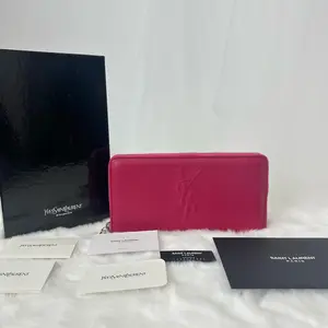 Pre-owned Yves Saint Laurent YSL / Saint Laurent Rose Pink Wallet Card Holder Bottom Length 22 N21552136 Accessories: Full Set