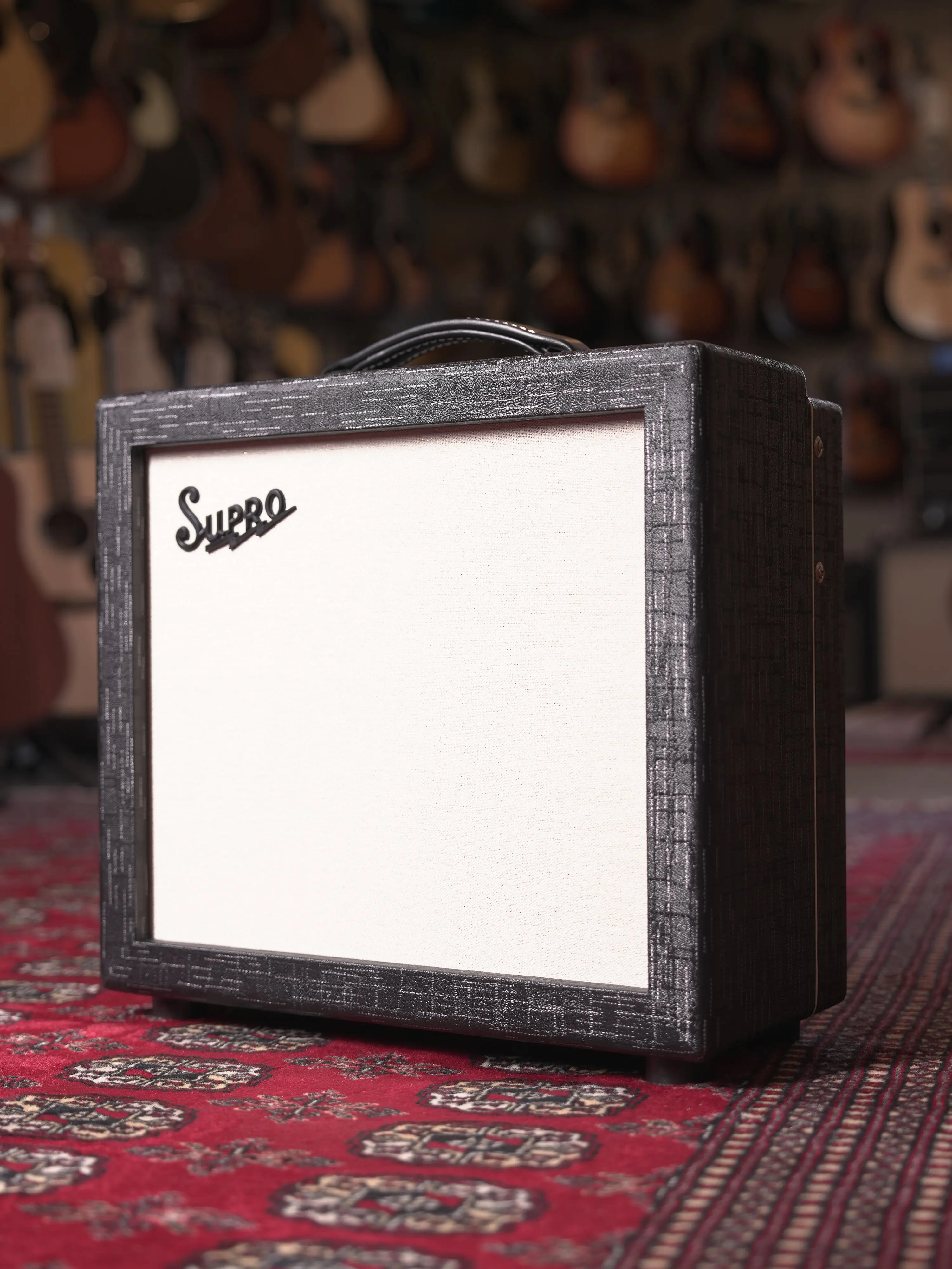 Supro Amulet 15w 1x12" Tube Guitar Amp Combo - Black Scandia