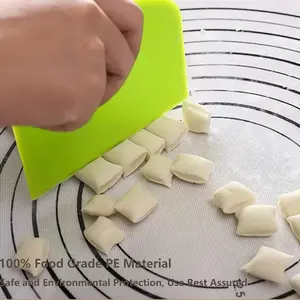 1/3 Piece Cake Scraper, Plastic Dough Cutter, Large Baking Tool, Kitchen Utensils Tools, Edge Smoother for Butter Mousse Cream Cakes, Ideal for Kneading and Scraping