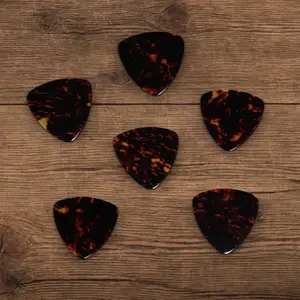 Small Triangle Picks - Vintage Tone - 6 Picks - Tortoise