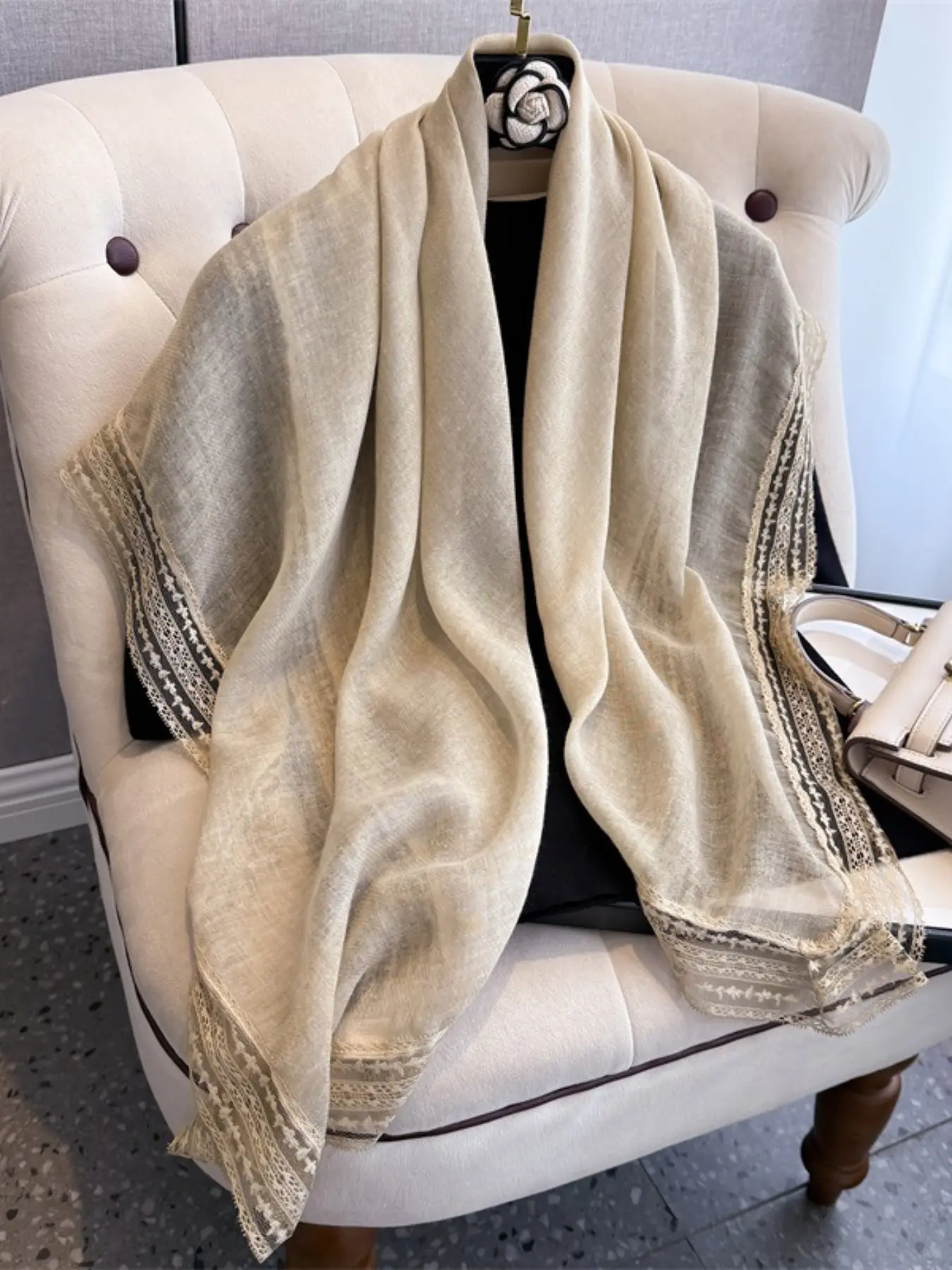 1pc French retro beige woven edge detail silk scarf 100*100cm multi-purpose shawl fashionable and versatile Hijab Muslim headscarf commuting and travel atmosphere decorative scarf square shape scarf