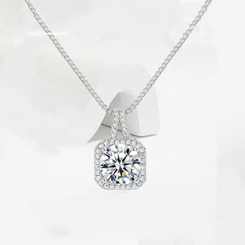 2 carat white gold necklace (box chain)