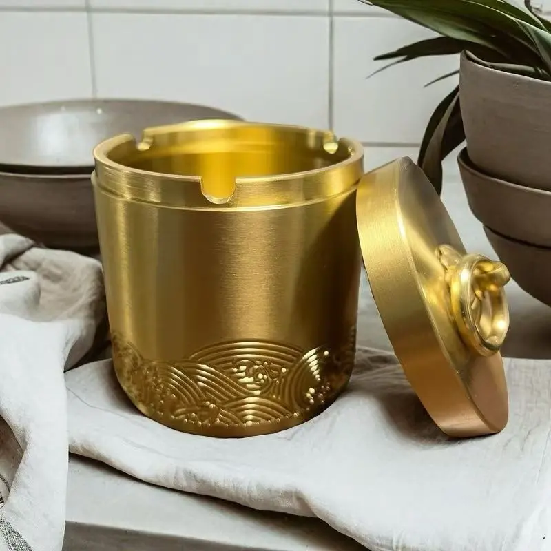 Pure Copper Creative Ashtray, Weight 320g, Ideal for Daily Use, Office, Living Room, Desktop Decoration, Unique Design, Durable Material, Decorative Home Ornament, Decorative Piece