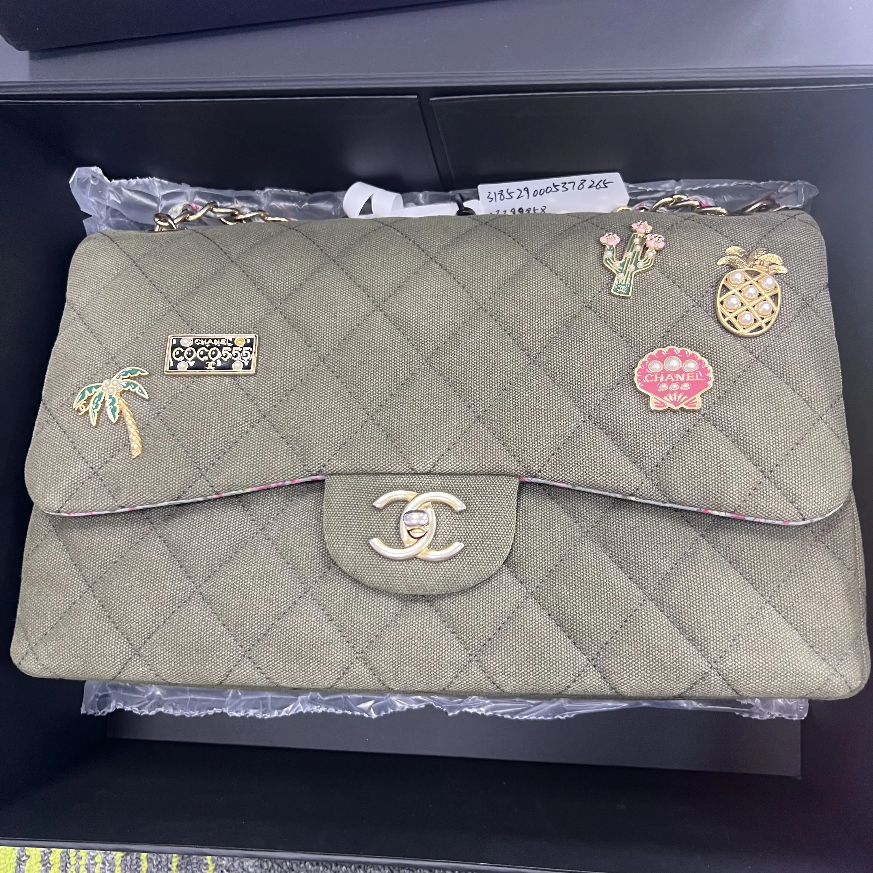 Pre-owned CHANEL france Crossbody Bags HH 2017 Early Spring CoCo Cuba Military Green Badge Limited cf Flap Bag