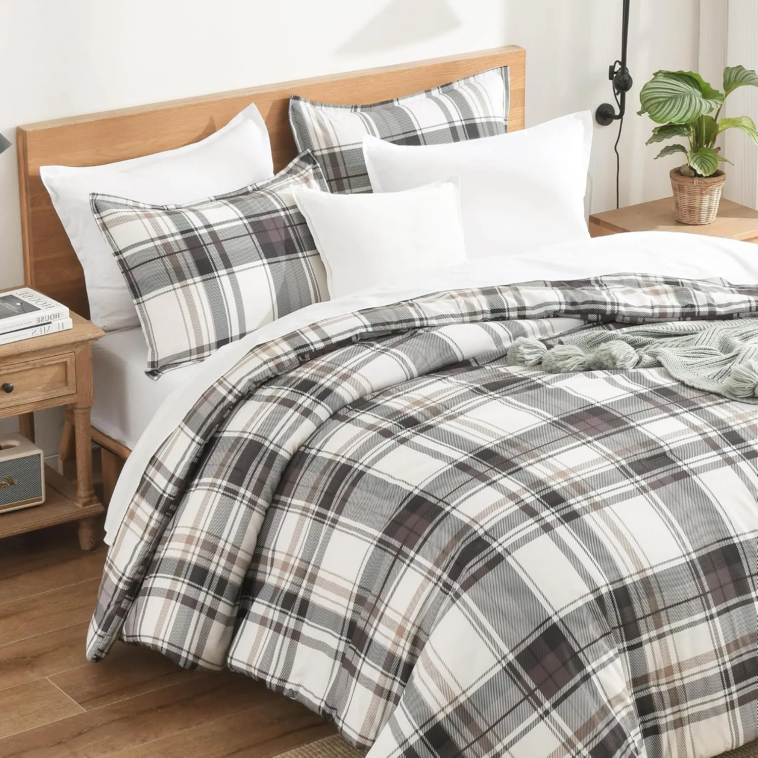 10   Plaid   Brown Gray