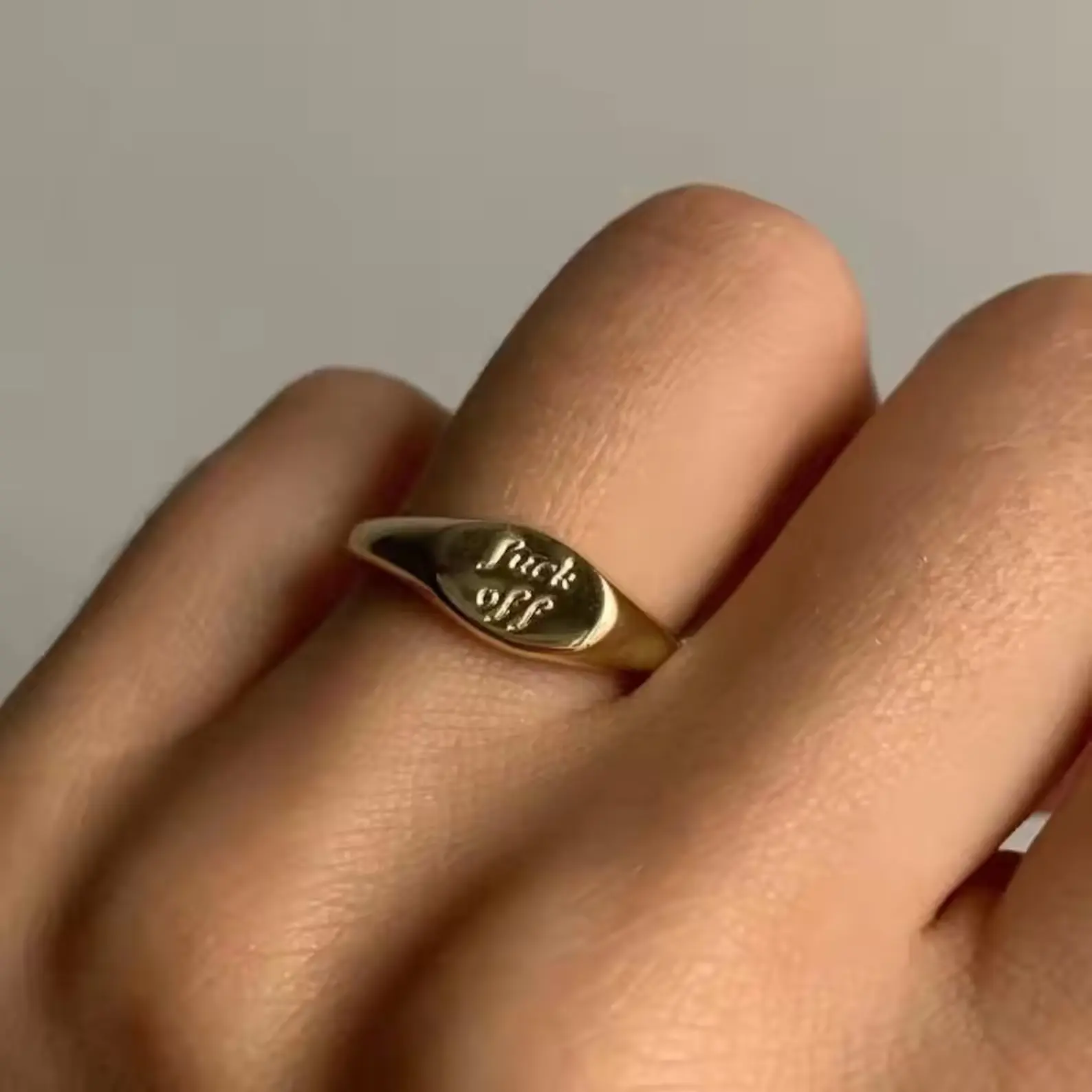 Gold Oval Fuck Off Signet Ring - 18K Gold Plated Ring with Engraved "Fuck Off" in Minimalist Design | Recovery Gift | Breakup Gift | Birthday Gift | Divorce Gift