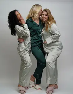 Taniri Silky Satin Pyjamas for Women, Bridal Party Gift and Bridesmaid Loungewear, Soft Elegance Womenswear Homewear Pjs, Button Up Top and Pants Set, Cute Everyday Fit Pieces, Organza Gift Bag, Spandex Style