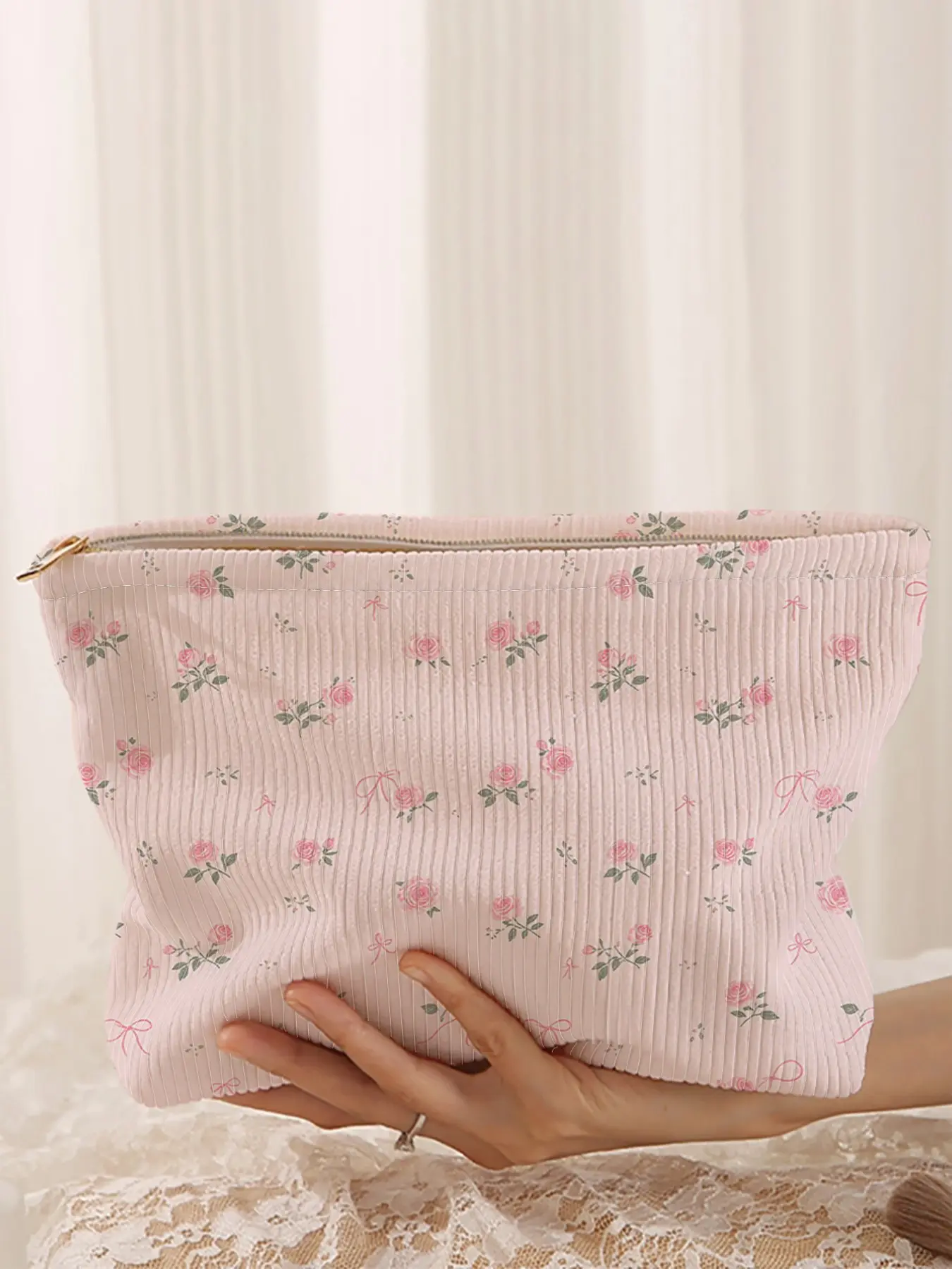 Rose Flower Printed Corduroy Makeup Bag, Cartoon Style, Cute Lightweight Multi-Functional Fashion Casual Portable Cosmetic Pouch, Travel Beauty Bag, Travel Cosmetic Bag, Cosmetics Bag, Zipper