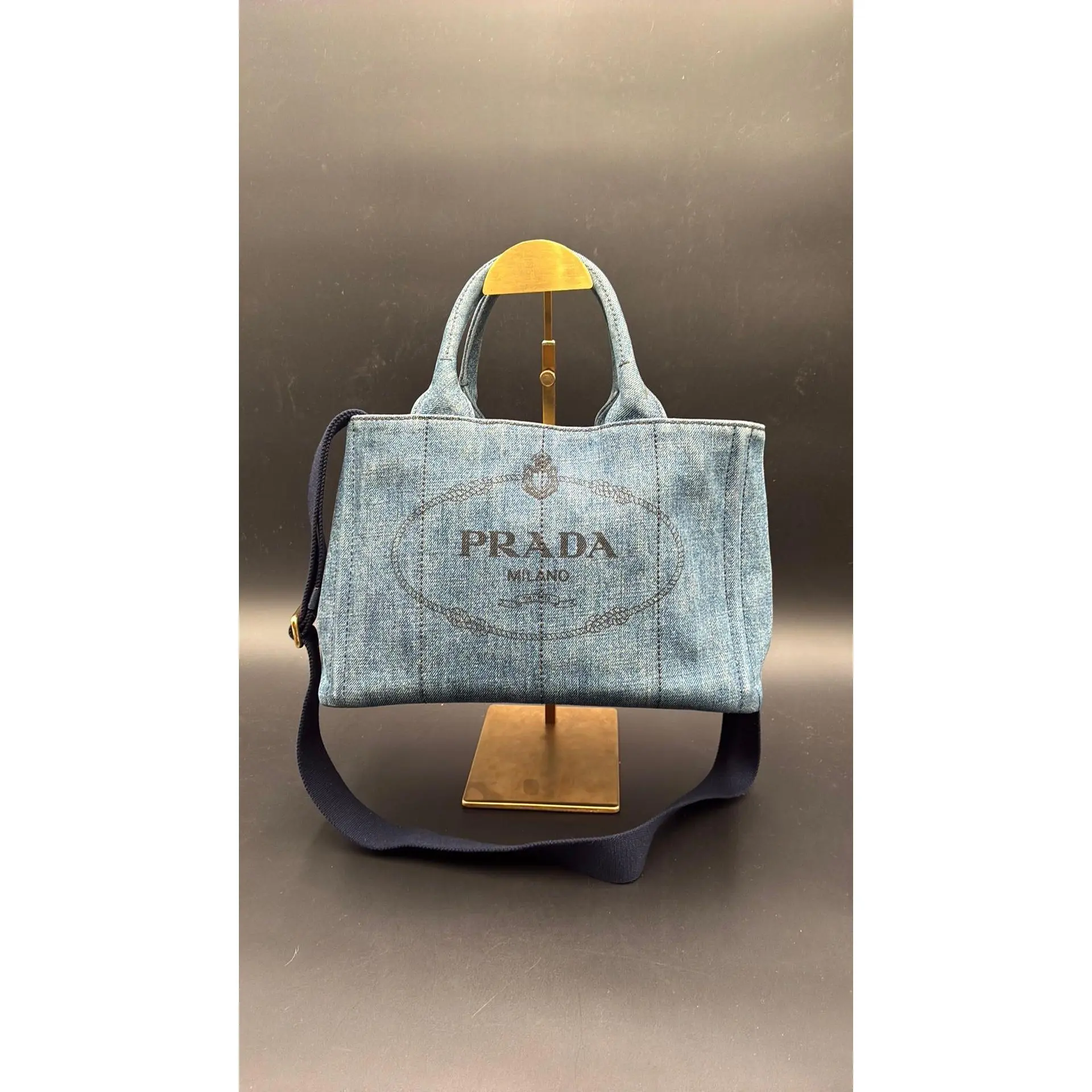 Pre-owned PRADA Leather Luxury Bags & Accessories Canapa Denim Small Hand bag, Blue Date Code: 272J. Entrupy ID: JG6RYVM.