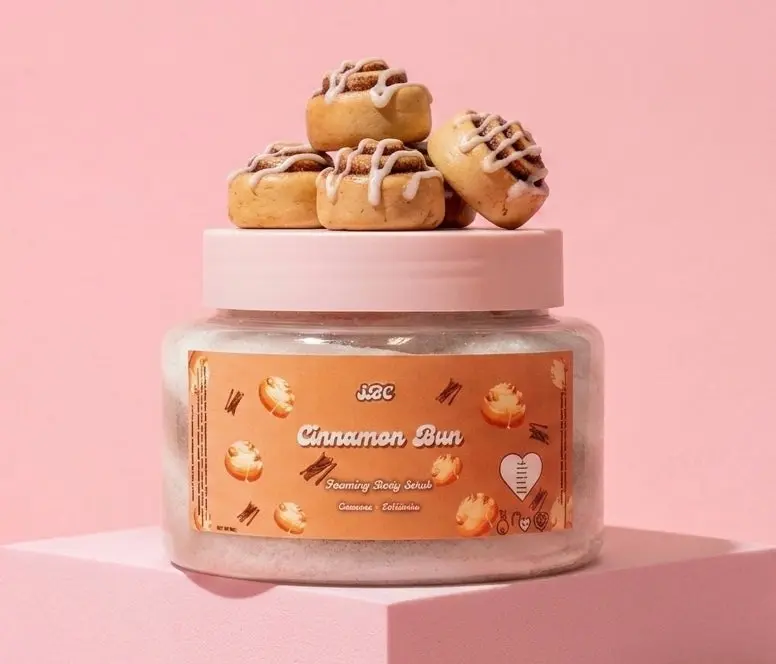 Cinnamon Bun Foaming Body Scrub