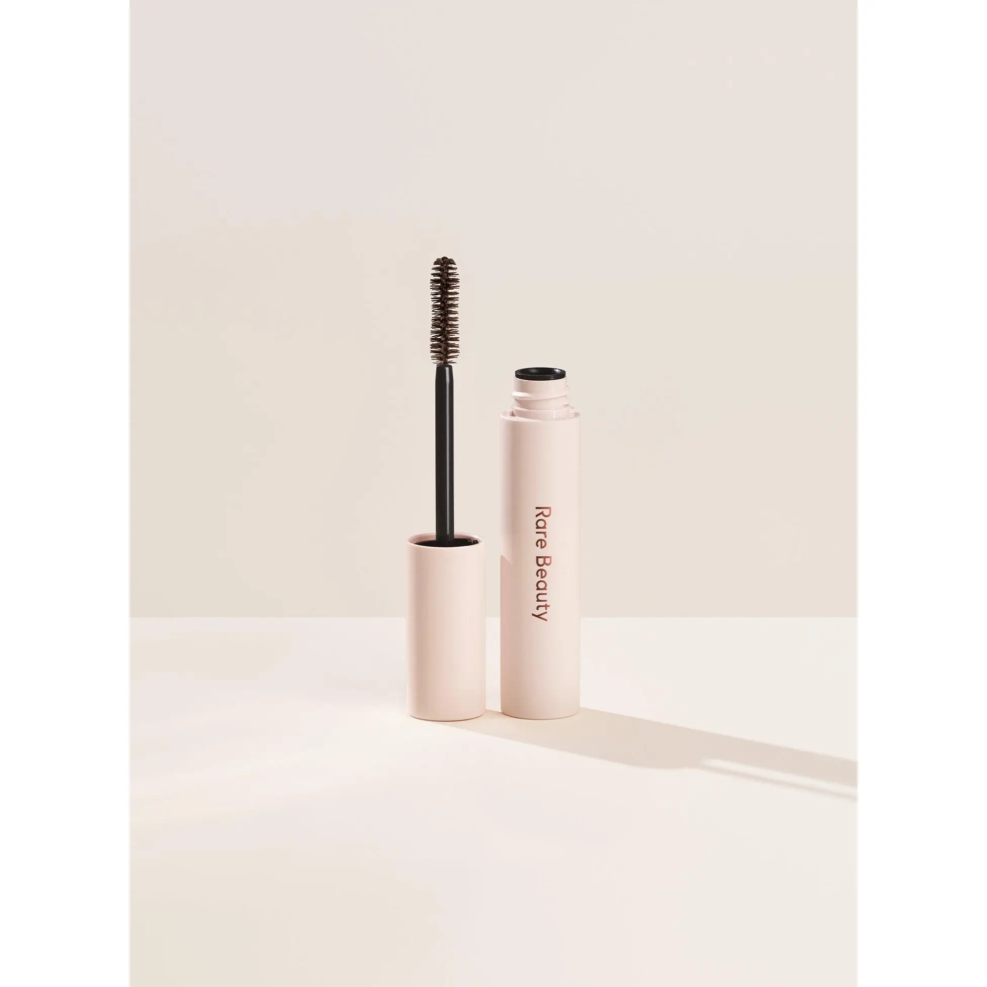Perfect Strokes Universal Volumizing Mascara - Brown Perfect Strokes Universal Volumizing Mascara - Brown