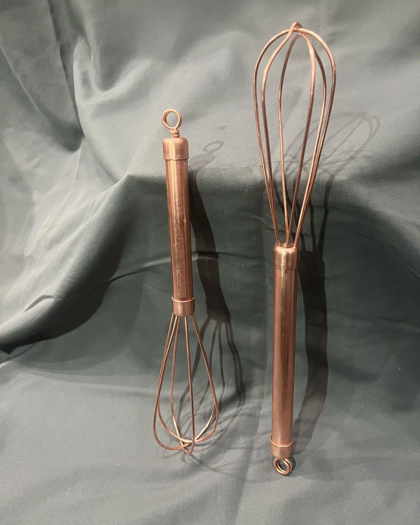 2 copper balloon whisk set! 2 balloon whisks 1 long, 1 short