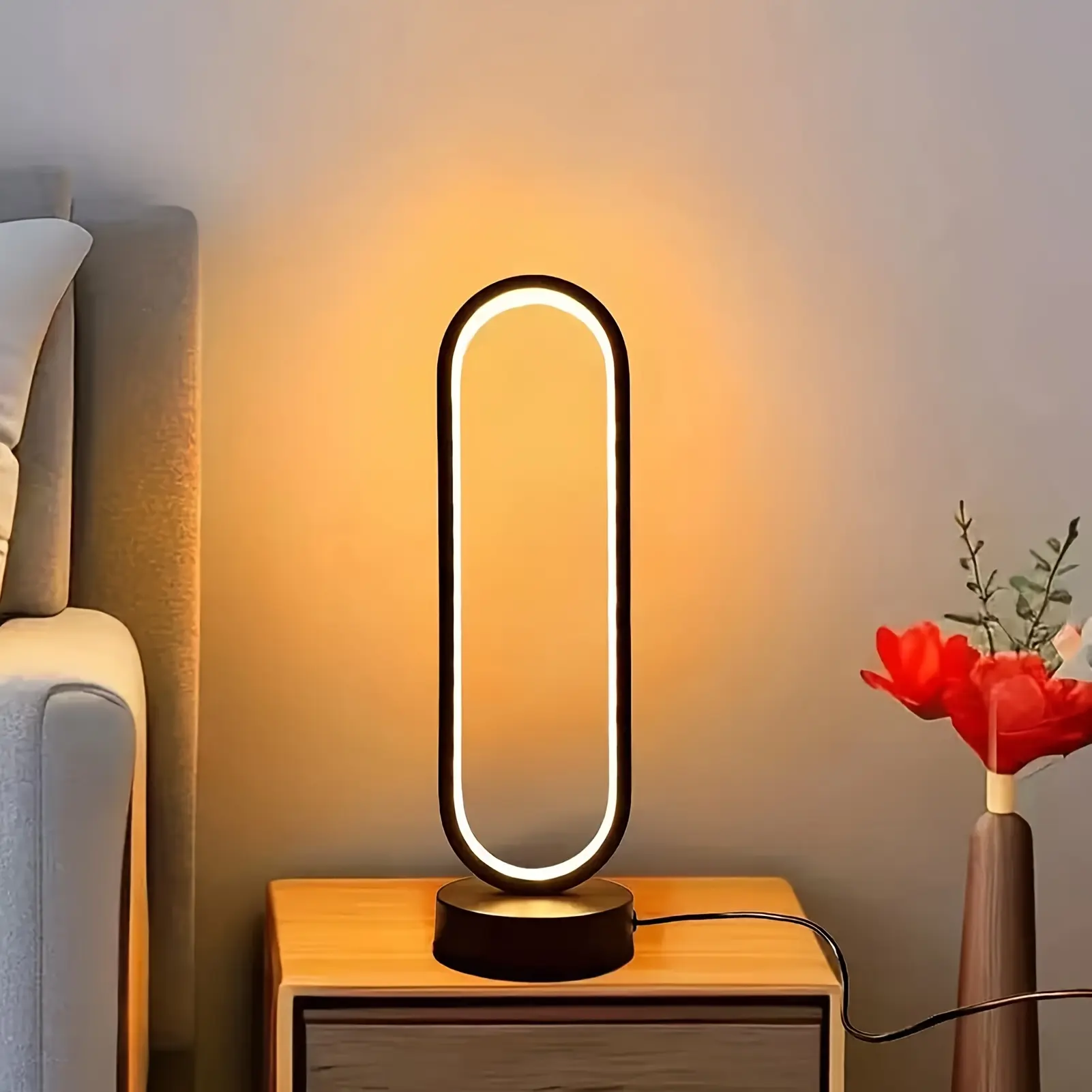 Modern and creative circular LED desk lamp, stylish computer lamp, USB powered, push-button switch control, ideal Christmas gift.