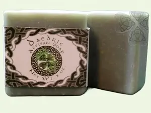 Gan Aegla Bath & Body + Daedric Artisan Soap Bar+ Cool Water Scent + Perfect Gift for Housewarming, Birthday, Mother's Day, Christmas + Irish-American Brand + Green & Blue Colors + Body Care + Skin Care + Cleansing + Scented + Comfort + Aroma