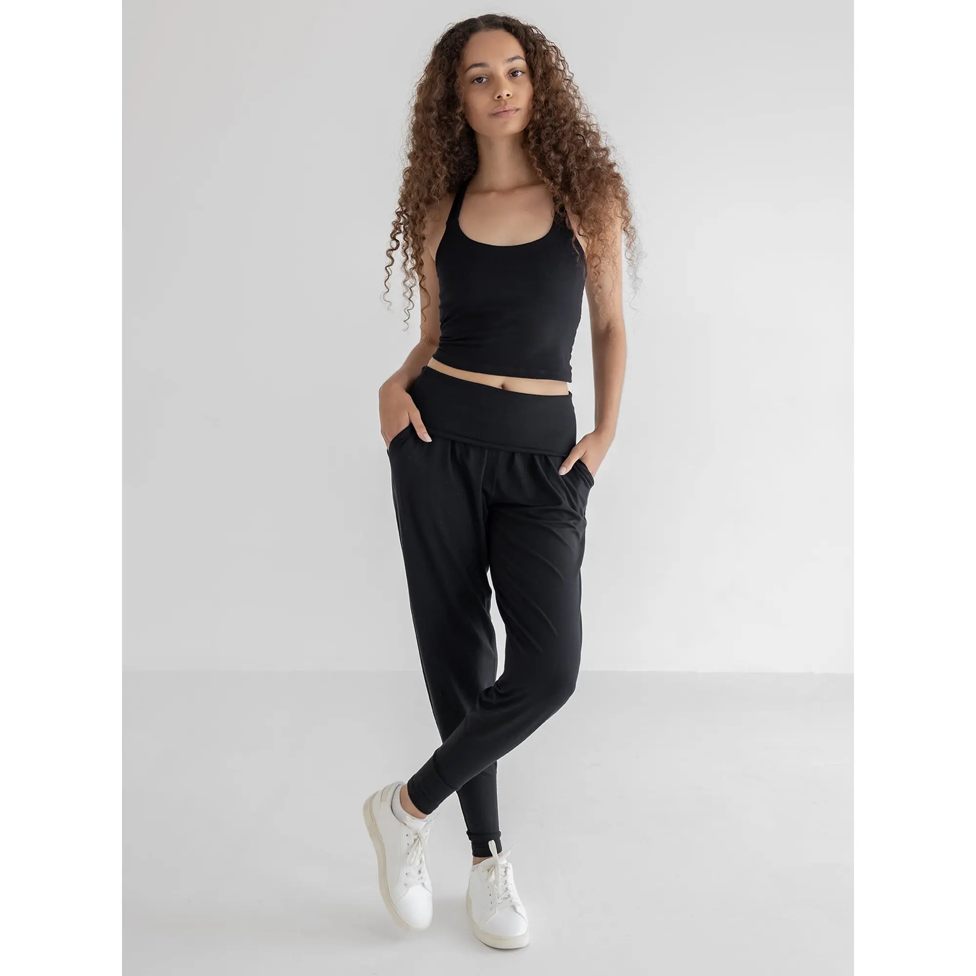 Pippa Pant, Midnight Black