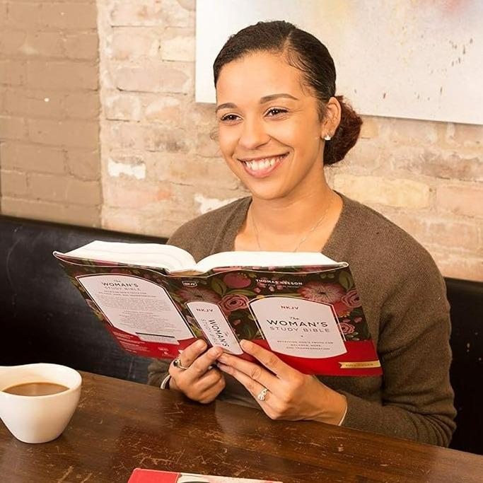 NKJV, The Woman's Study Bible, Hardcover, Red Letter, Full-Color Edition: Receiving God's Truth for Balance, Hope, and Transformation by Dorothy Kelley Patterson||Rhonda Kelley||Thomas Nelson [Hardback Book]