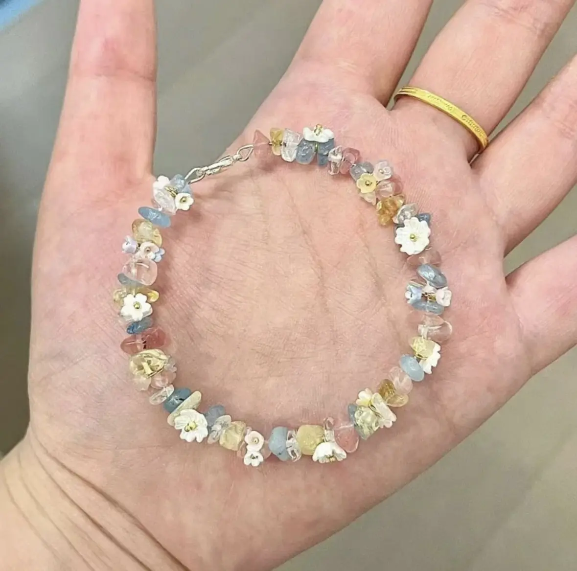 Women's Dainty Crystal Flower Bracelet - Adjustable 16-20cm Bracelets for Women, Multi-Color Costume Jewelry, Ideal for Summer Wear, Birthday Gifting, Adjustable Bracelets
