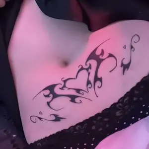 1pcs Charm Herbal Juice Tattoo Sticker Sexy Spicy Girl Temporary Tattoo Abdominal Waterproof Durable Fake Tattoo for Men and Women Party Gift Y2K Henna Tattoo Sticker