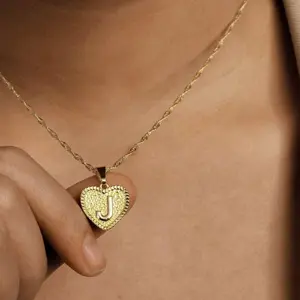 Yekilus Initial Heart Necklace For Women Girl 14k Gold Plated Round Letter Pendant Necklace Capital Monogram Necklace Alhpabets from A-Z Figaro Chain Necklace safety pin necklace chains name necklace cuban link chain charm necklace chunkyjewelry