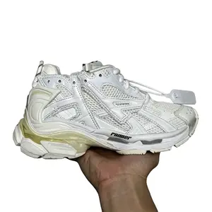 2026 latest model running shoes, white high-end dad sneakers, retro style men's sports shoes, it is recommended to purchase one size smaller