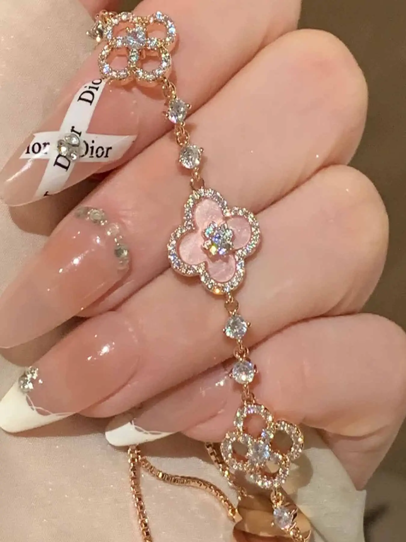 Women's Crystal Flower Design Sparkling Zircon Fashionable Bracelet Adjustable Elegant Fashion Jewelry, Simple Stylish Versatile Hand Accessory for Daily Wear Crystal Bracelets